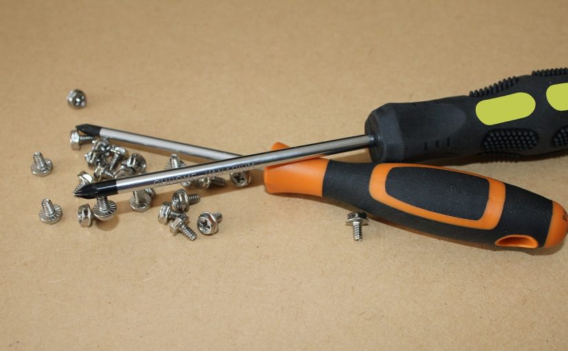 Co zrobić, kiedy lodówka przestaje działać, a pralka przecieka? Poradnik krok po kroku